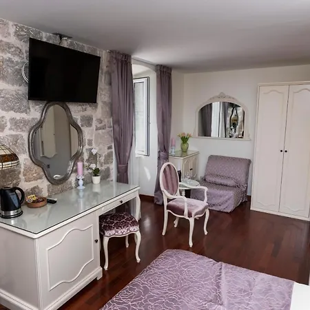 Guest house Square Piazza 4*
