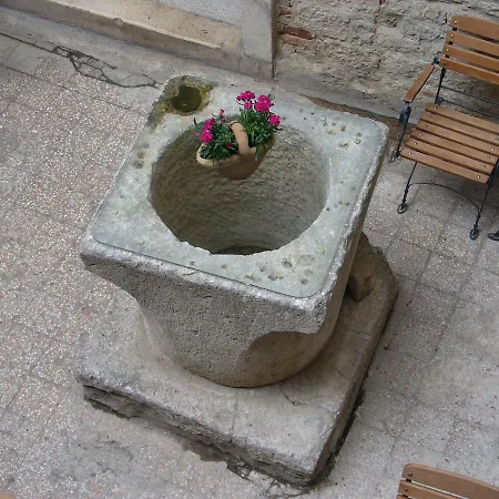 Square Piazza Guest house Split